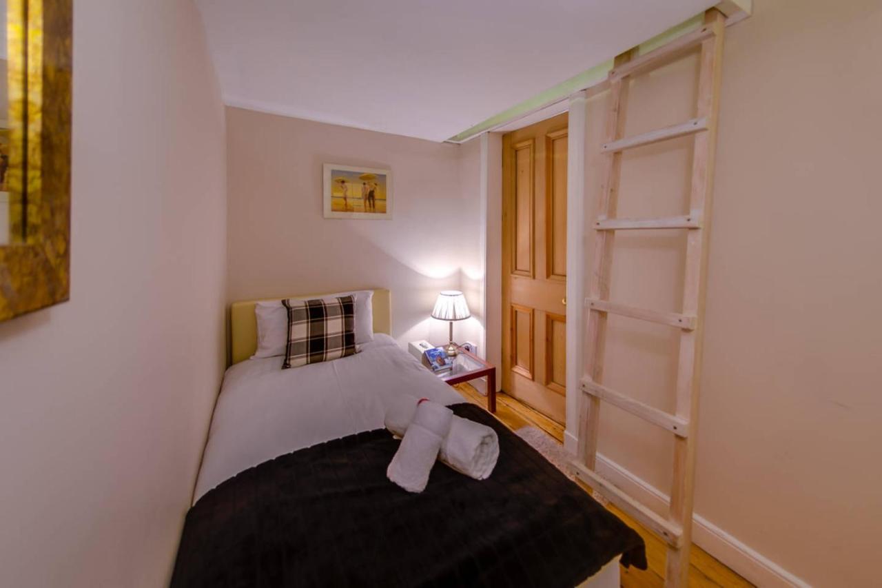 Joivy Spacious Apartment Next To The Meadows 에든버러 외부 사진