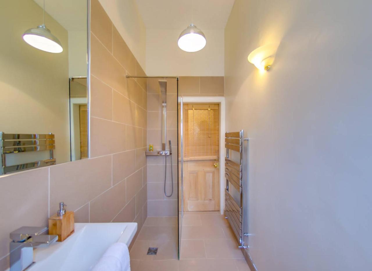 Joivy Spacious Apartment Next To The Meadows 에든버러 외부 사진